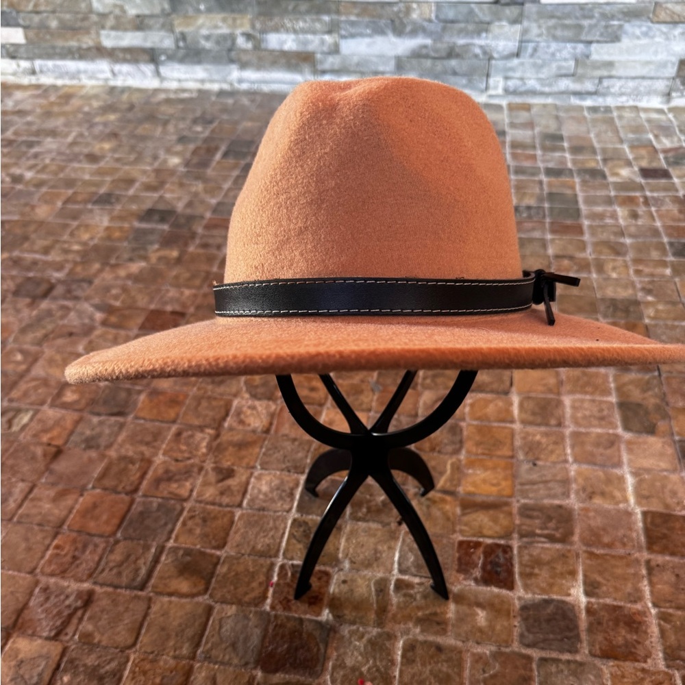 Hat - Picture 6 of 9